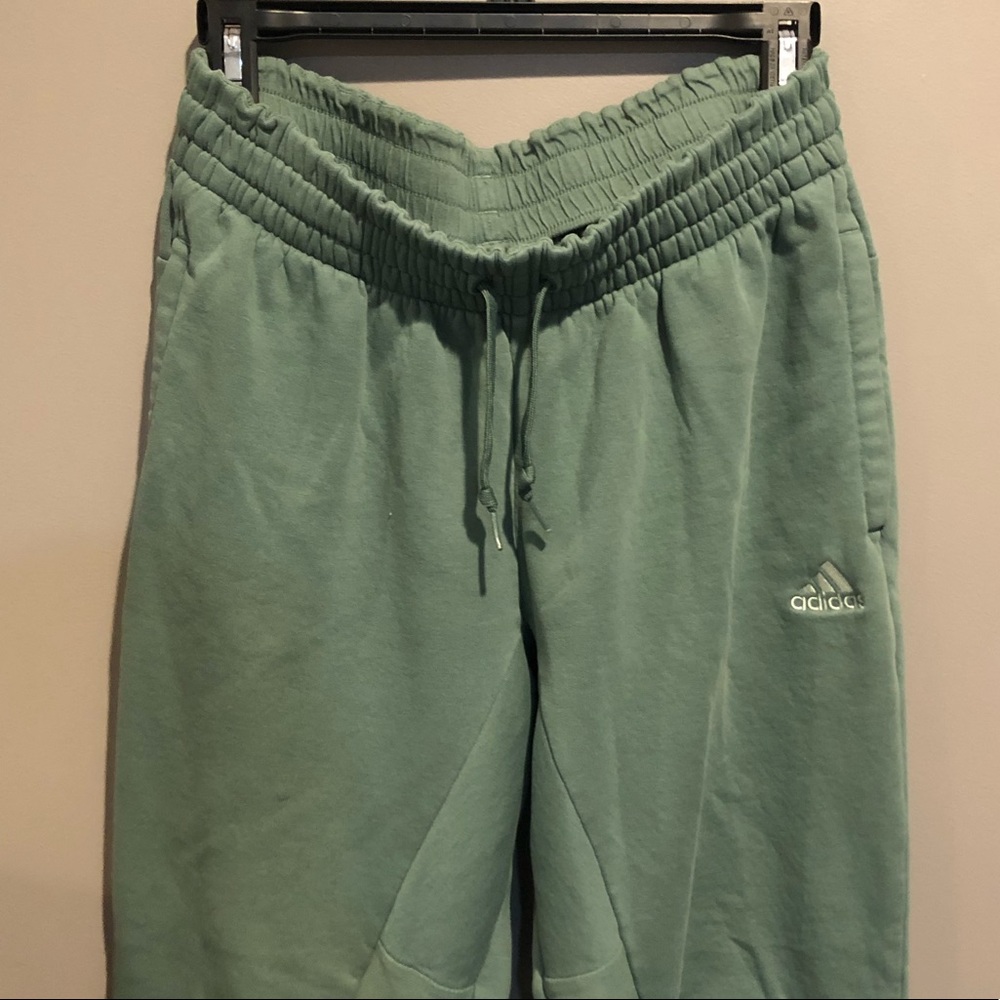 COPY - 🌻 Green Adidas Sweatpants 🌻